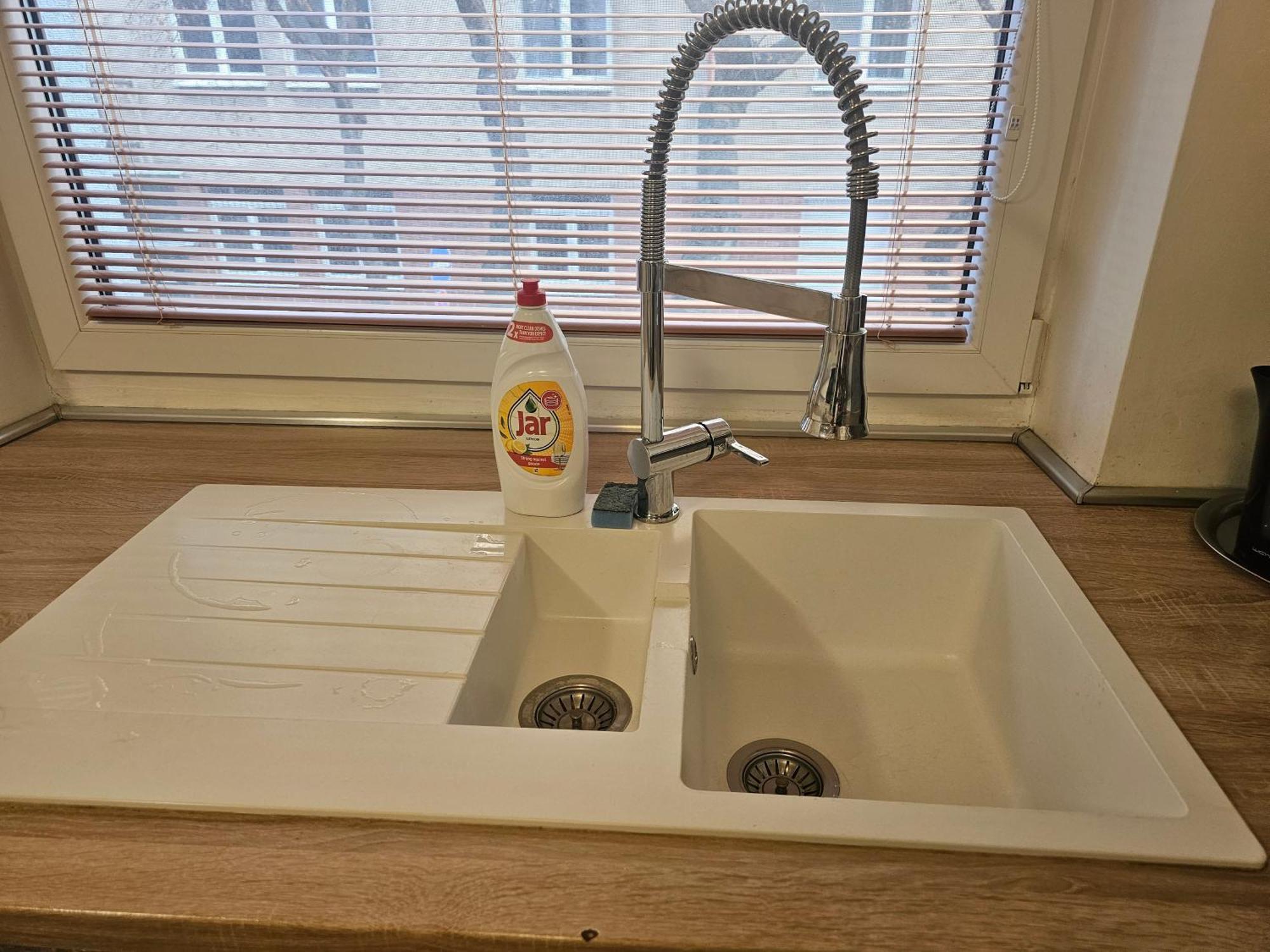 Huge Apartment Next To Train Station Close To The City Center Bratislava Eksteriør billede