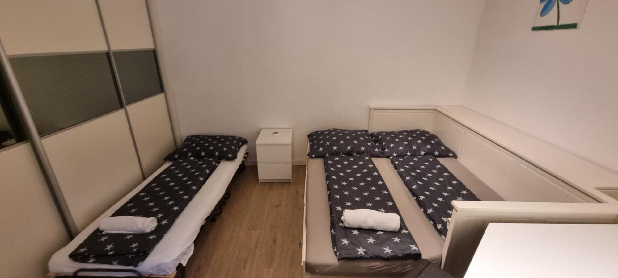 Huge Apartment Next To Train Station Close To The City Center Bratislava Eksteriør billede